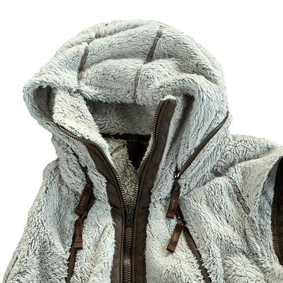 Kuhl ladies zip up soft fuzzy hooded outer ski vest size Medium - Picture 3 of 10